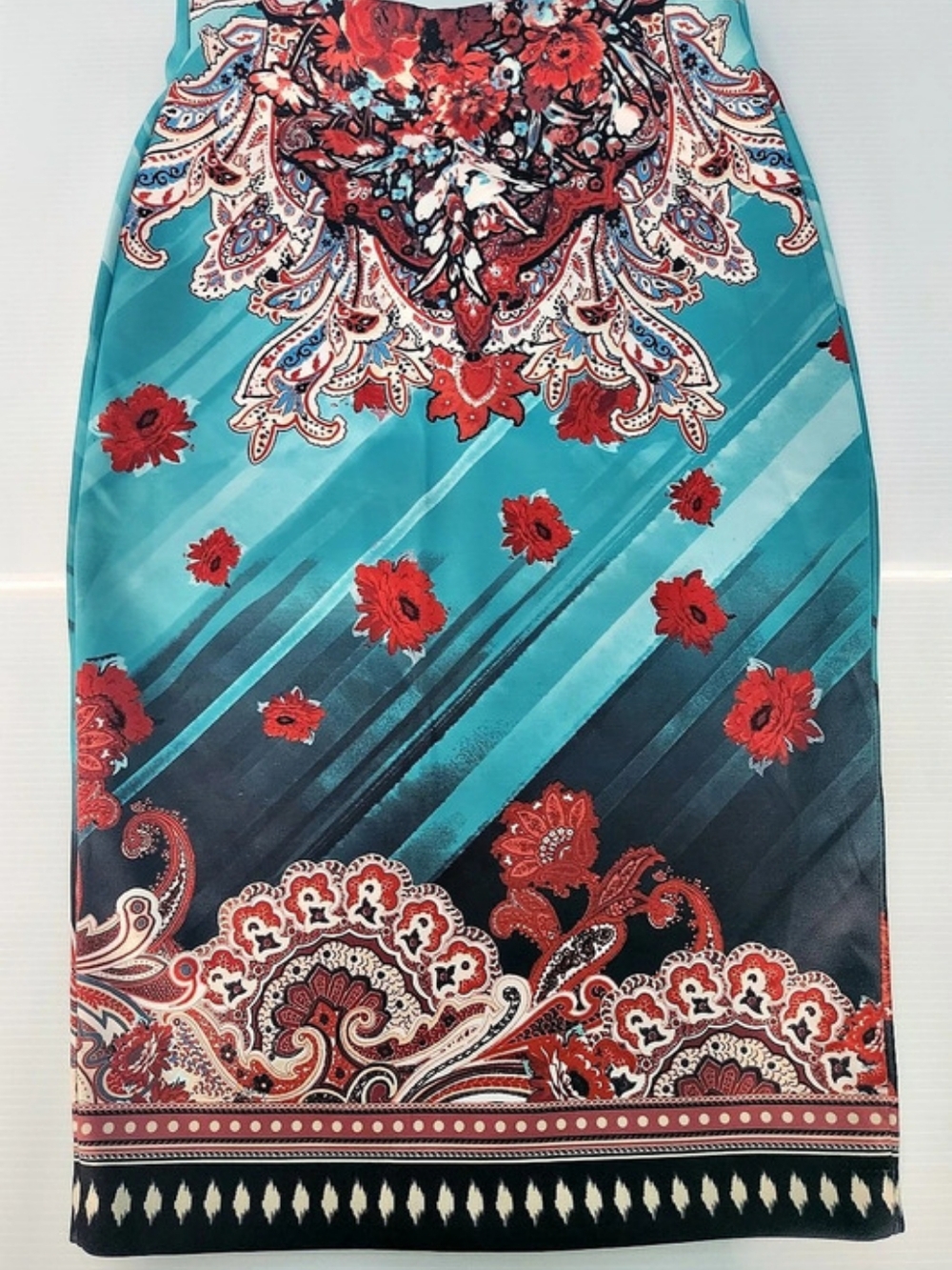 Eci Paisley Pencil Skirt in Blue & Red Size Small Like New